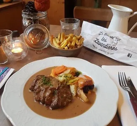 Aux Deux Hirondelles *