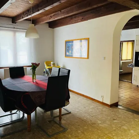 Aux Deux Hirondelles * Houssen