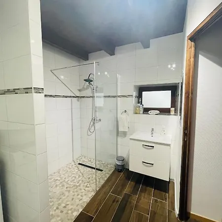 Aux Deux Hirondelles Holiday home *