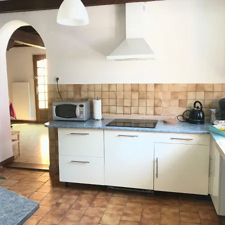 Holiday home Aux Deux Hirondelles Houssen