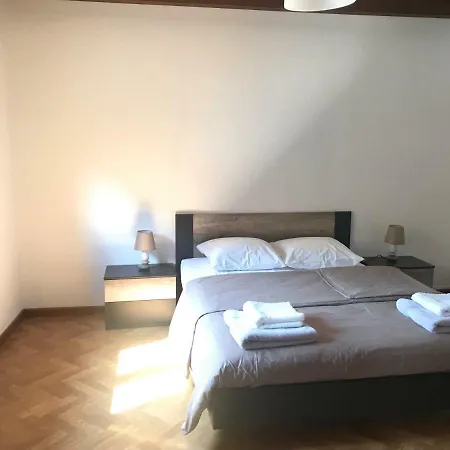 Aux Deux Hirondelles *